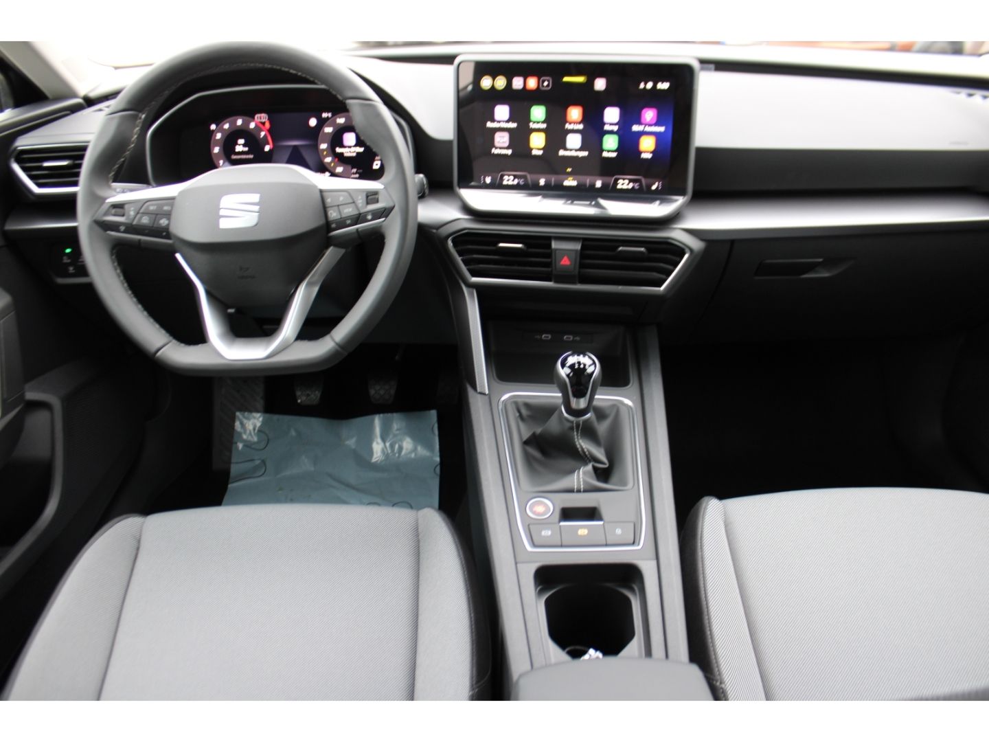 Fahrzeugabbildung SEAT Leon 1,5 TSi Style ACC LED Navi FullLink DAB RFK