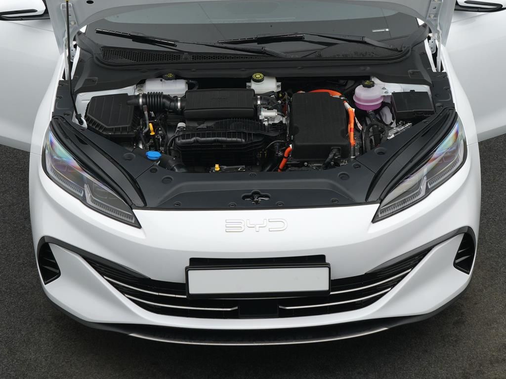 BYD SEAL 6
