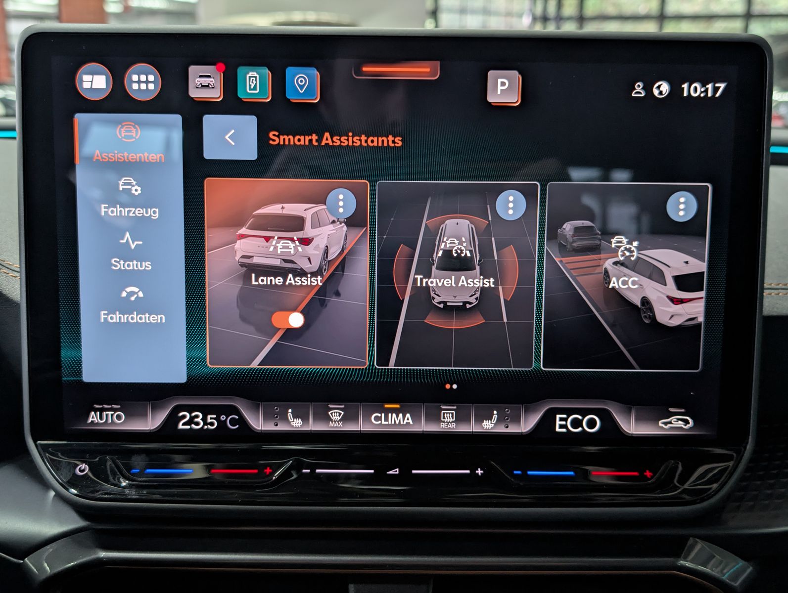 Fahrzeugabbildung CUPRA Leon 1.5 e-Hybrid PLUG-IN LED INTELIG-DRIVE EDGE