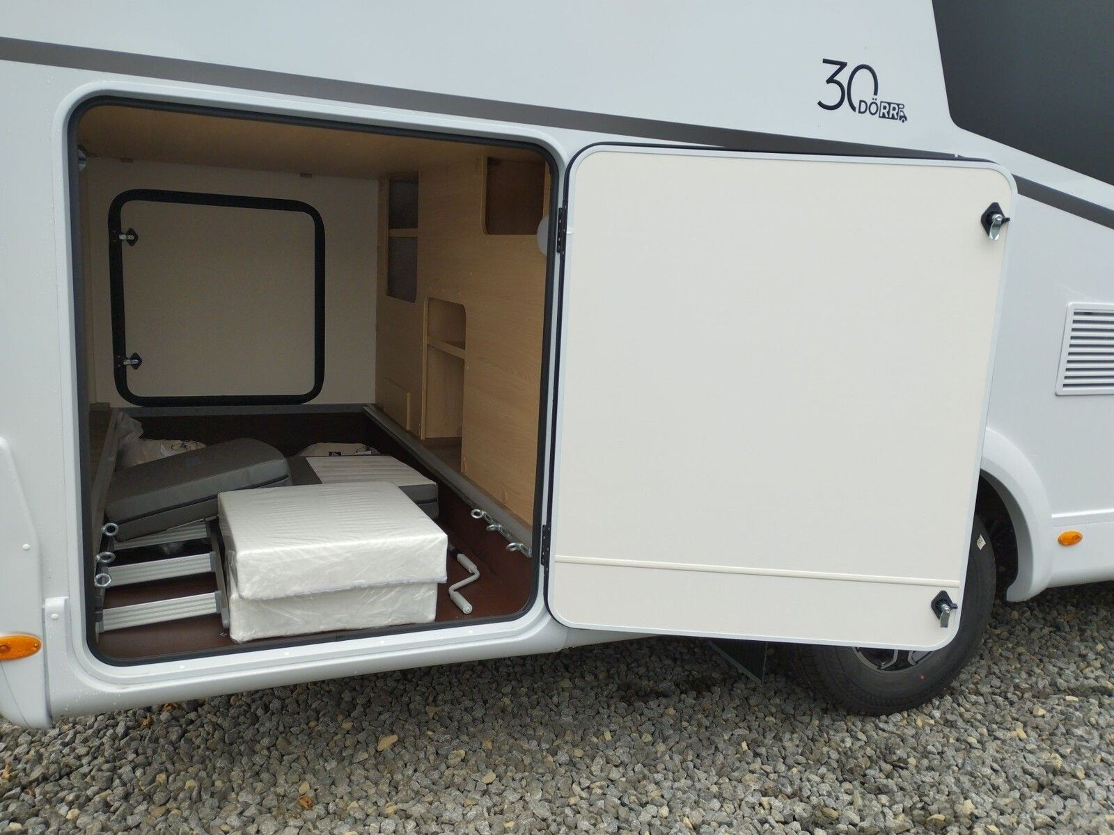 Fahrzeugabbildung Sunlight Adventure T 68C Automatik, Dörr Edition, TV