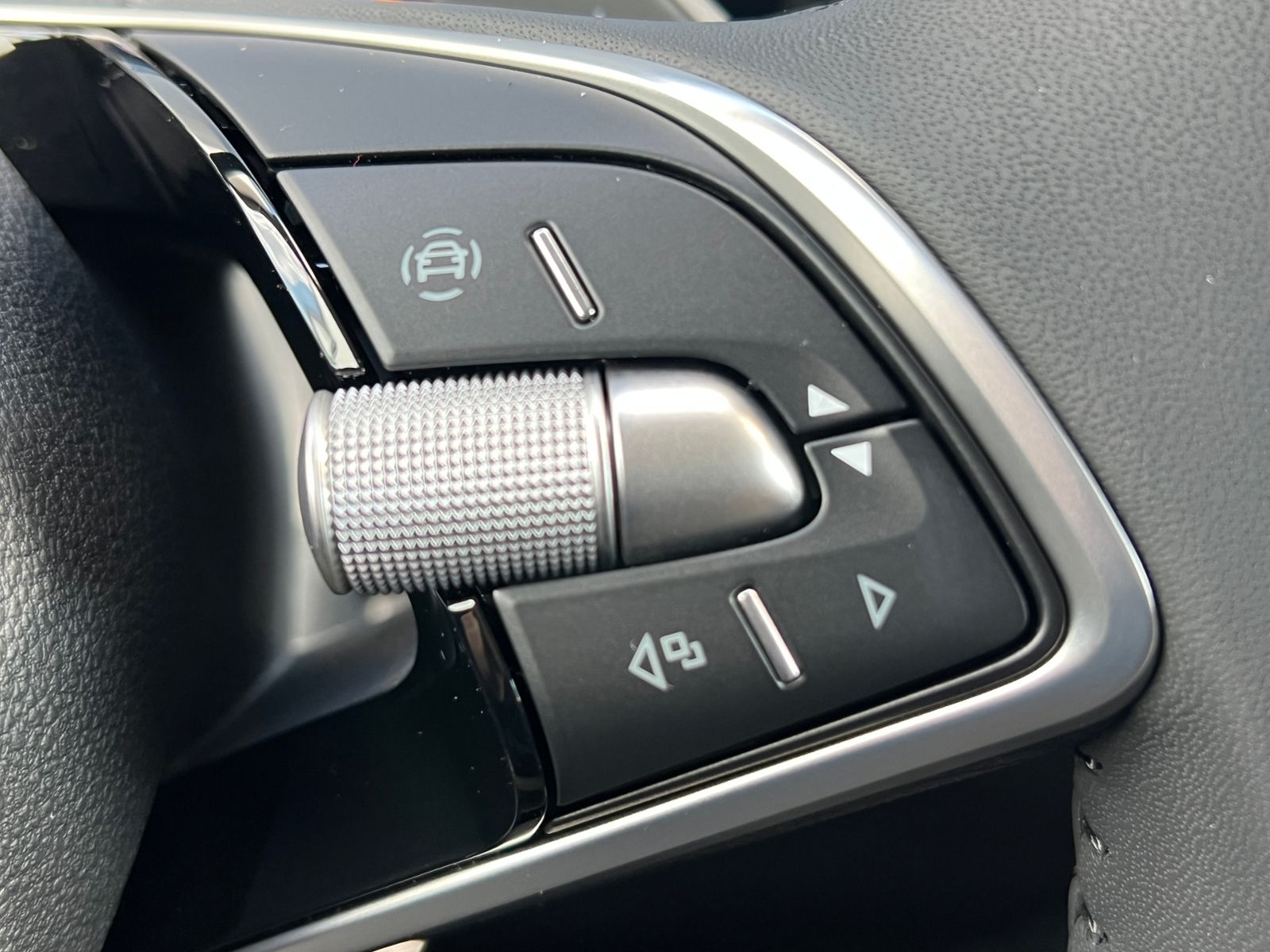 Fahrzeugabbildung SKODA Kodiaq Selection 2.0 TDI DSG *AHK, LED, ACC, Nav