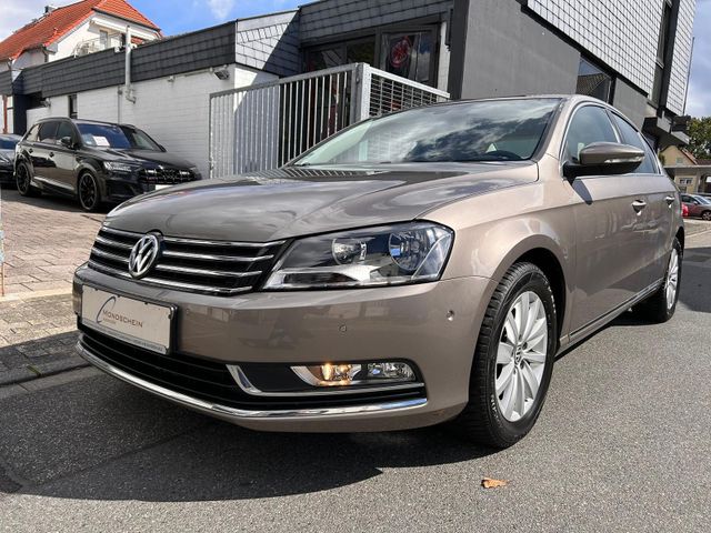 Volkswagen Passat Lim. Comfortline BlueMotion DSG 1Hand PDC