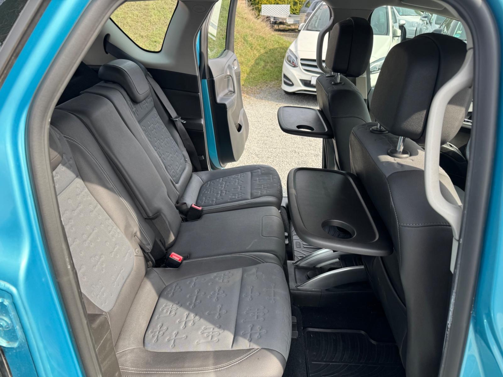 Opel Meriva 2011 — photo 8
