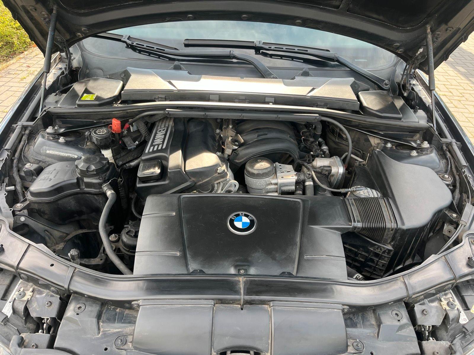BMW 318 2006 — photo 12