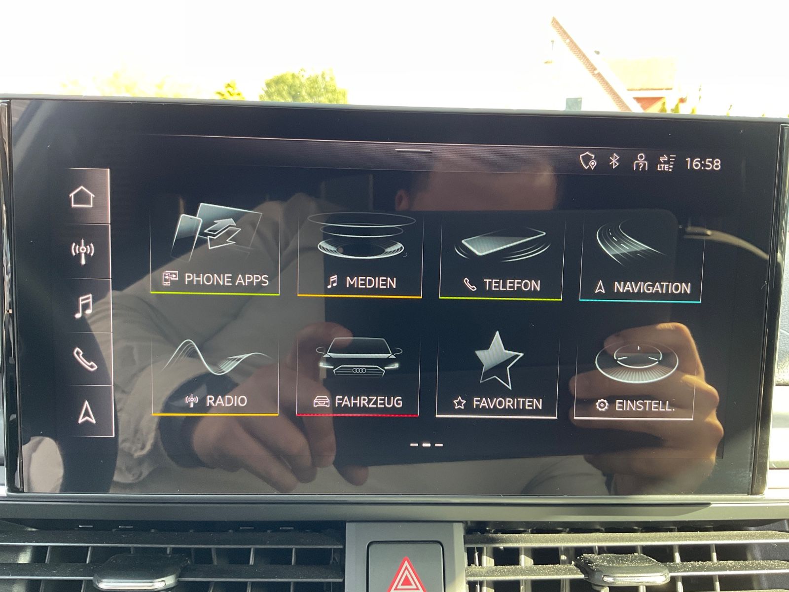 Fahrzeugabbildung Audi A4 35 TDI S tronic Avant,Kamera,Navi,AHK,LED,