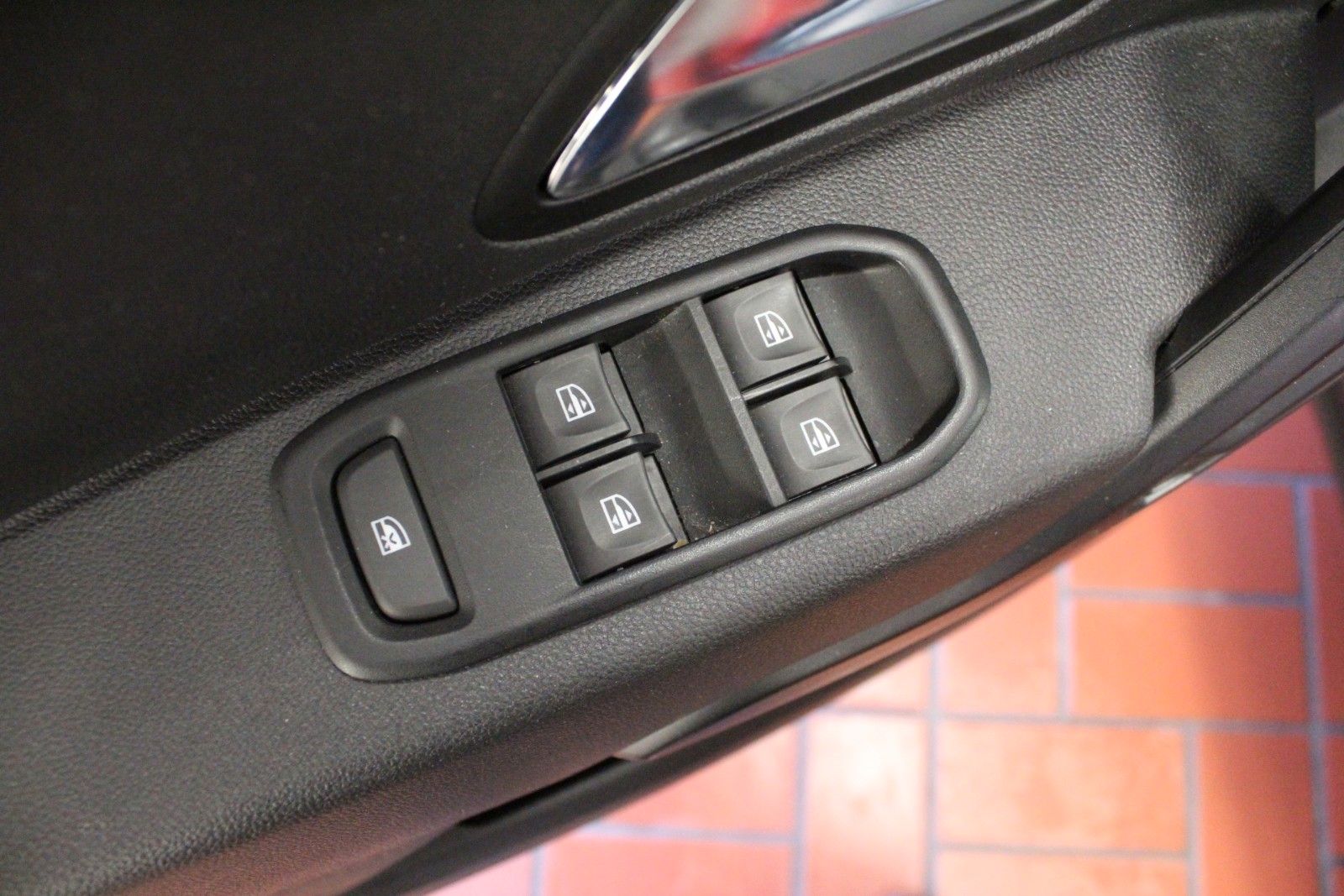Fahrzeugabbildung Dacia Duster TCe130 *Urban*Navi*Sitzhzg*Kamera