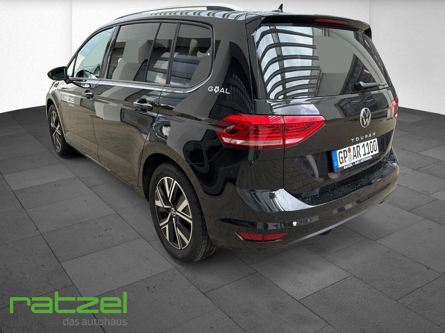 Fahrzeugabbildung Volkswagen Touran GOAL 1.5 TSI DSG 7-Stizer+AHK+ACC+LED