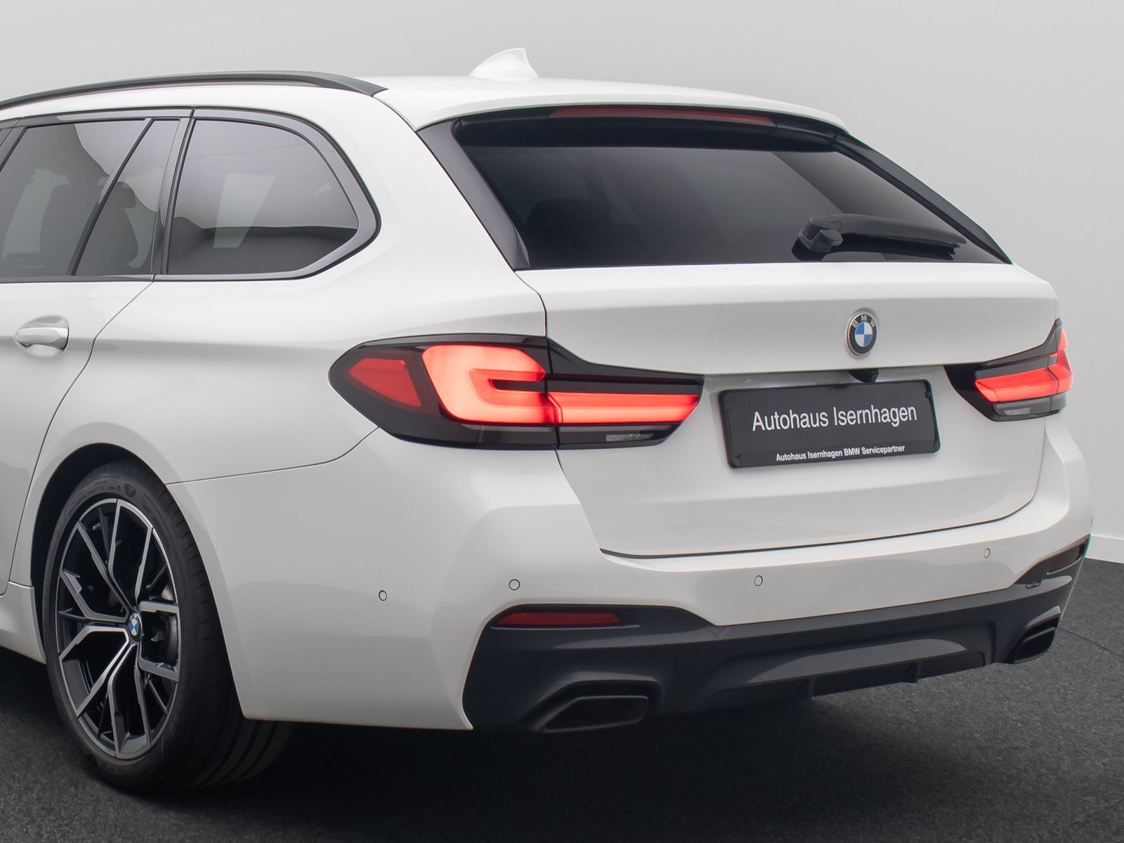 Fahrzeugabbildung BMW 530d xD M Sport DAB Laser 360&deg;HUD 4xKlima 19Zoll