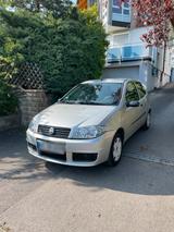 Fiat Punto 188 Silber - Fiat Punto Gebrauchtwagen in Stuttgart