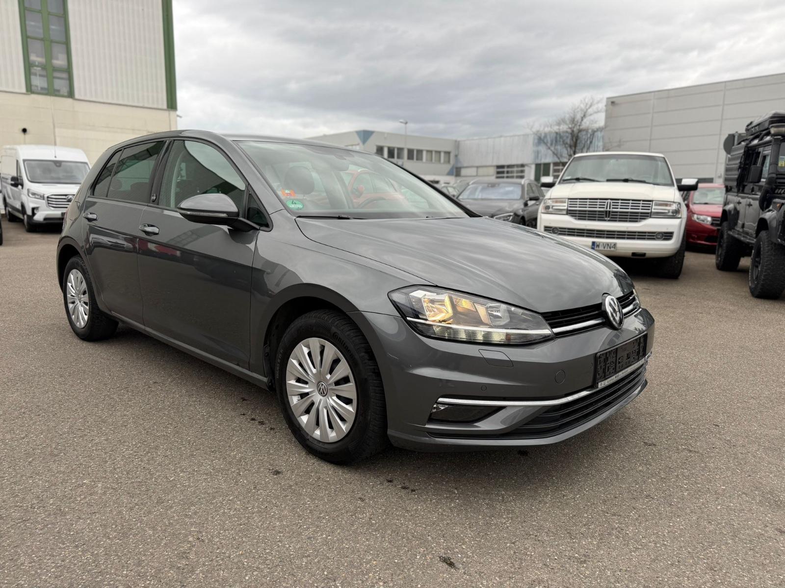 Volkswagen Golf VII Lim. Sound DSG NAVI