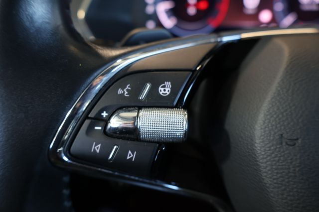 Skoda Octavia 2.0 TDI CleverAID+ACC+LED+KAM+AHK