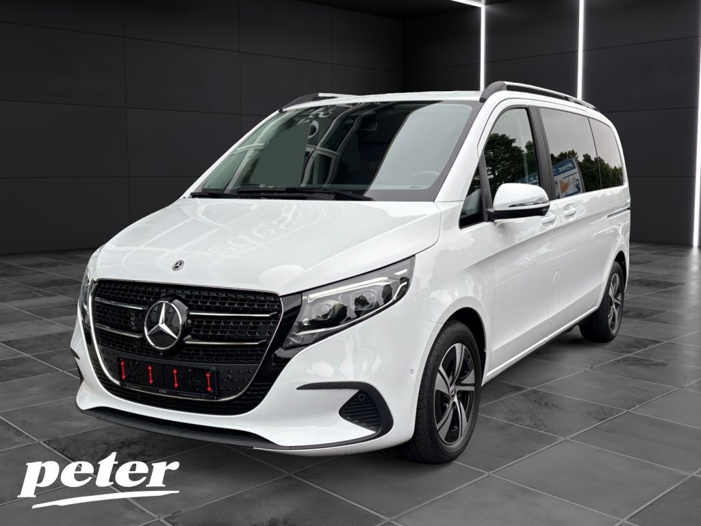 Mercedes V 220 - 1