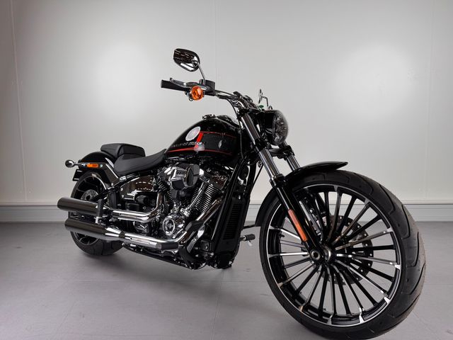 Harley-Davidson BREAKOUT FXBR *NEUWERTIG *WENIG KILOMETER