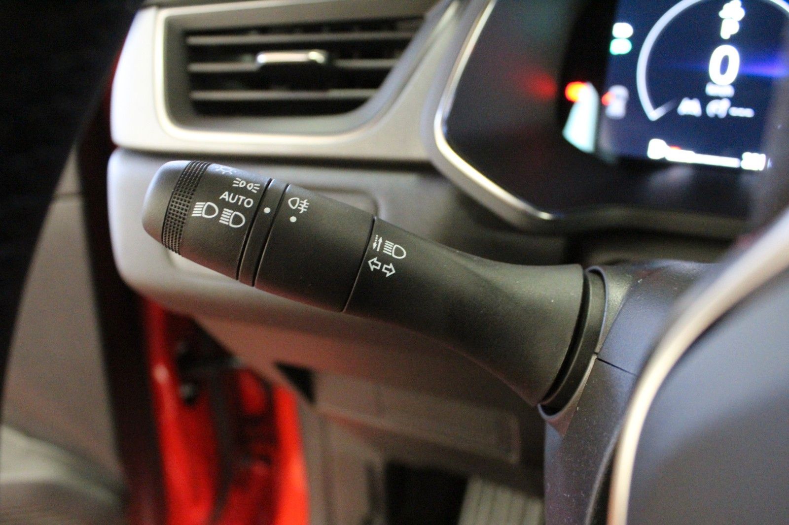 Fahrzeugabbildung Renault Captur Mild Hybrid 140 Techno *Navi* Sitzhzg*