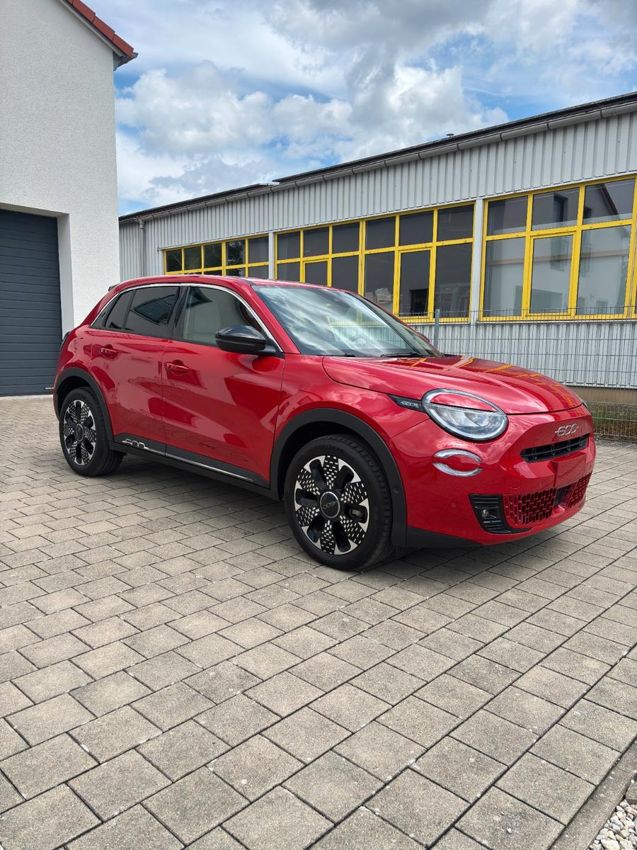 Fiat 600 Hybrid La Prima