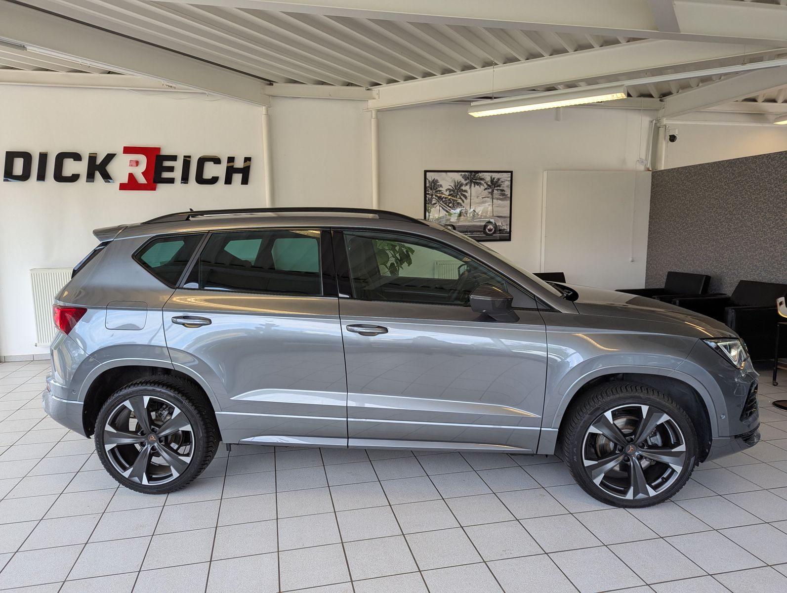 Fahrzeugabbildung CUPRA Ateca 1.5 TSI DSG Business-Plus AHK-Vorb. 19"