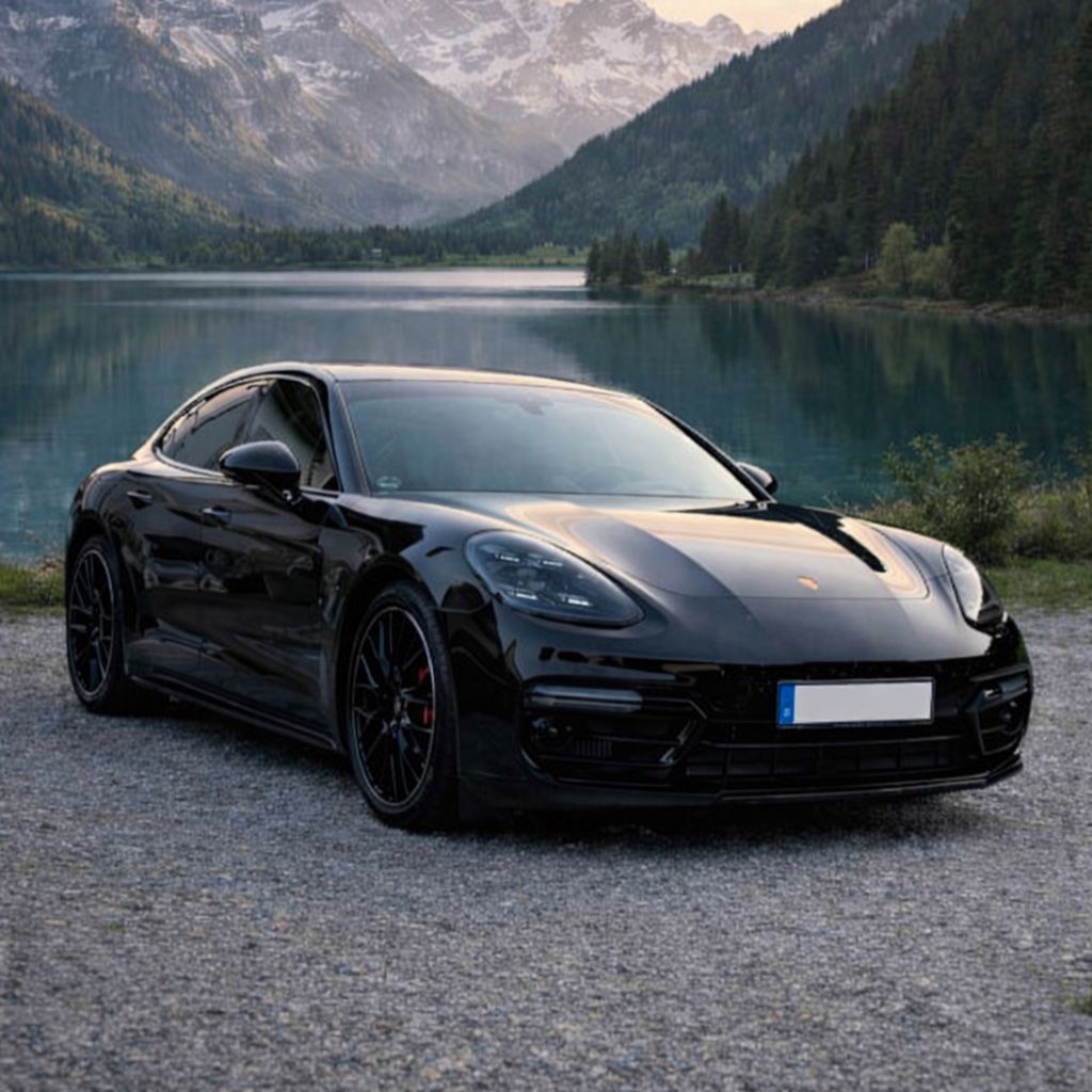 PORSCHE Panamera GTS 