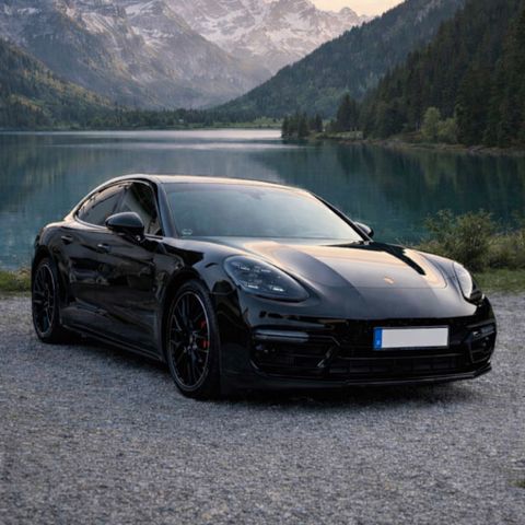 PORSCHE Panamera GTS 