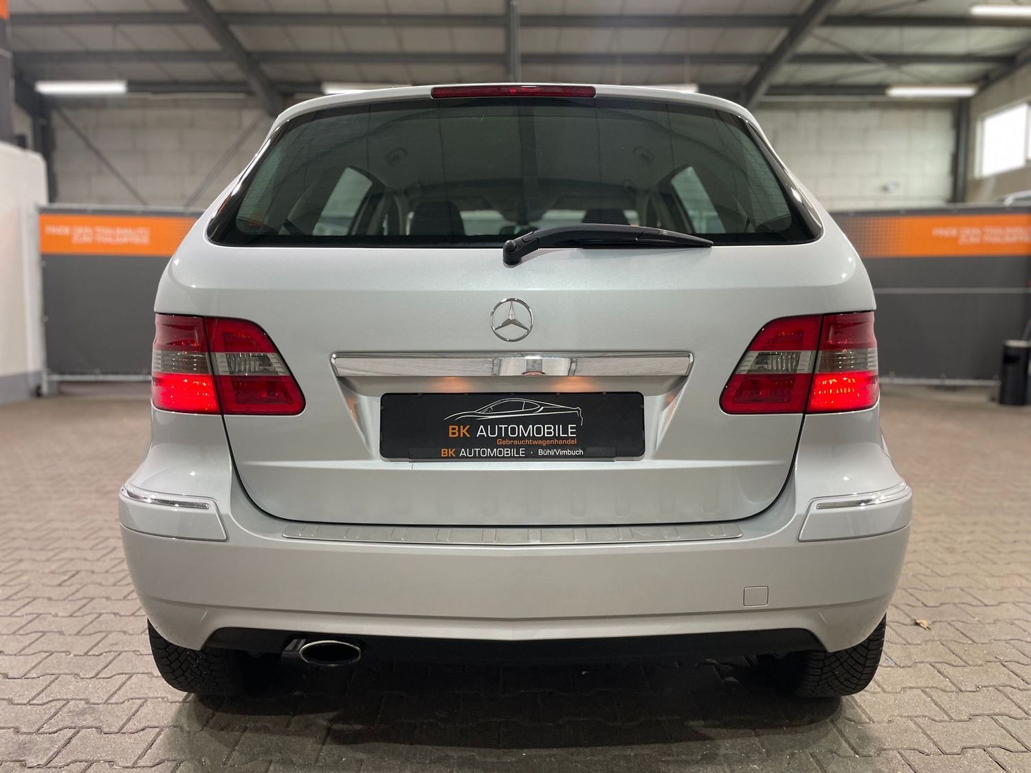 Fahrzeugabbildung Mercedes-Benz B 180 i #SHZ