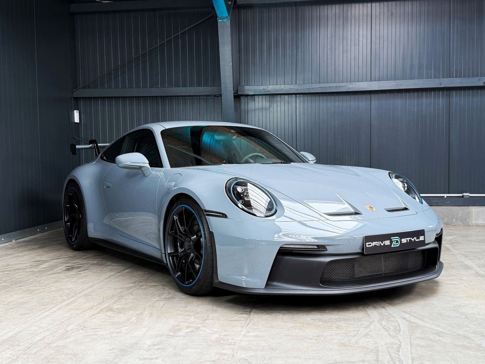 Fahrzeugabbildung Porsche 992 GT3 + Clubsp. + Approved + Lift + Artic Grey