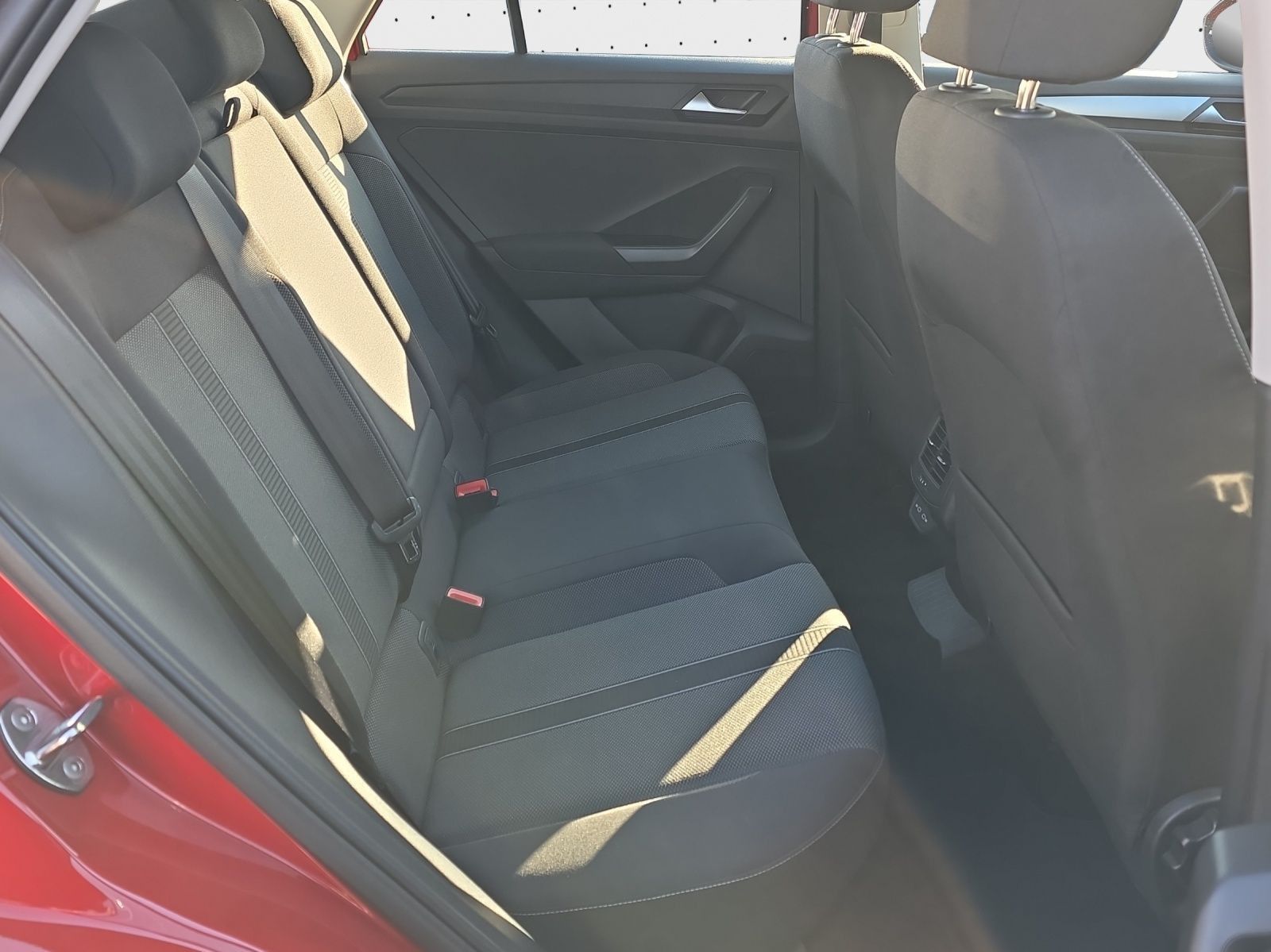 Volkswagen T-Roc - Bild 17