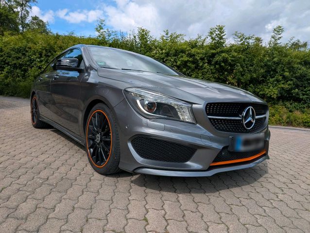 MERCEDES-BENZ Mercedes CLA 200 Shooting Brake AMG