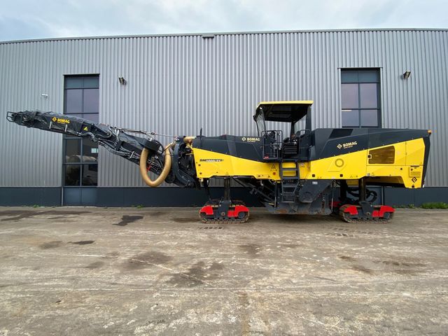 BOMAG BM 2000/75 Tracked Cold Planer