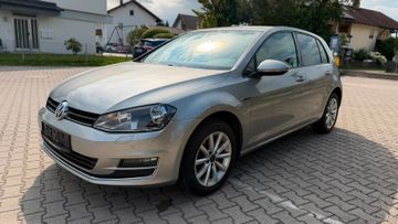 Volkswagen Golf - 1