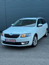 Skoda Octavia Combi GREEN TEC  1.6TDI EURO6/NAVI/PDC - Skoda Octavia: Kombi, Combi Eu