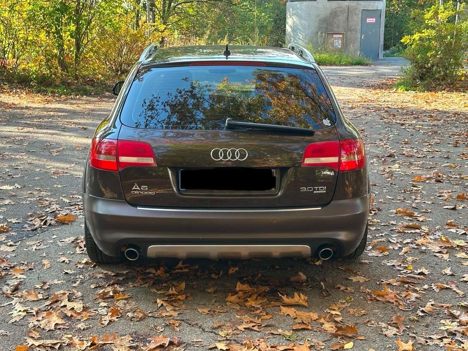 Audi A6 ALLROAD 2010 — interior