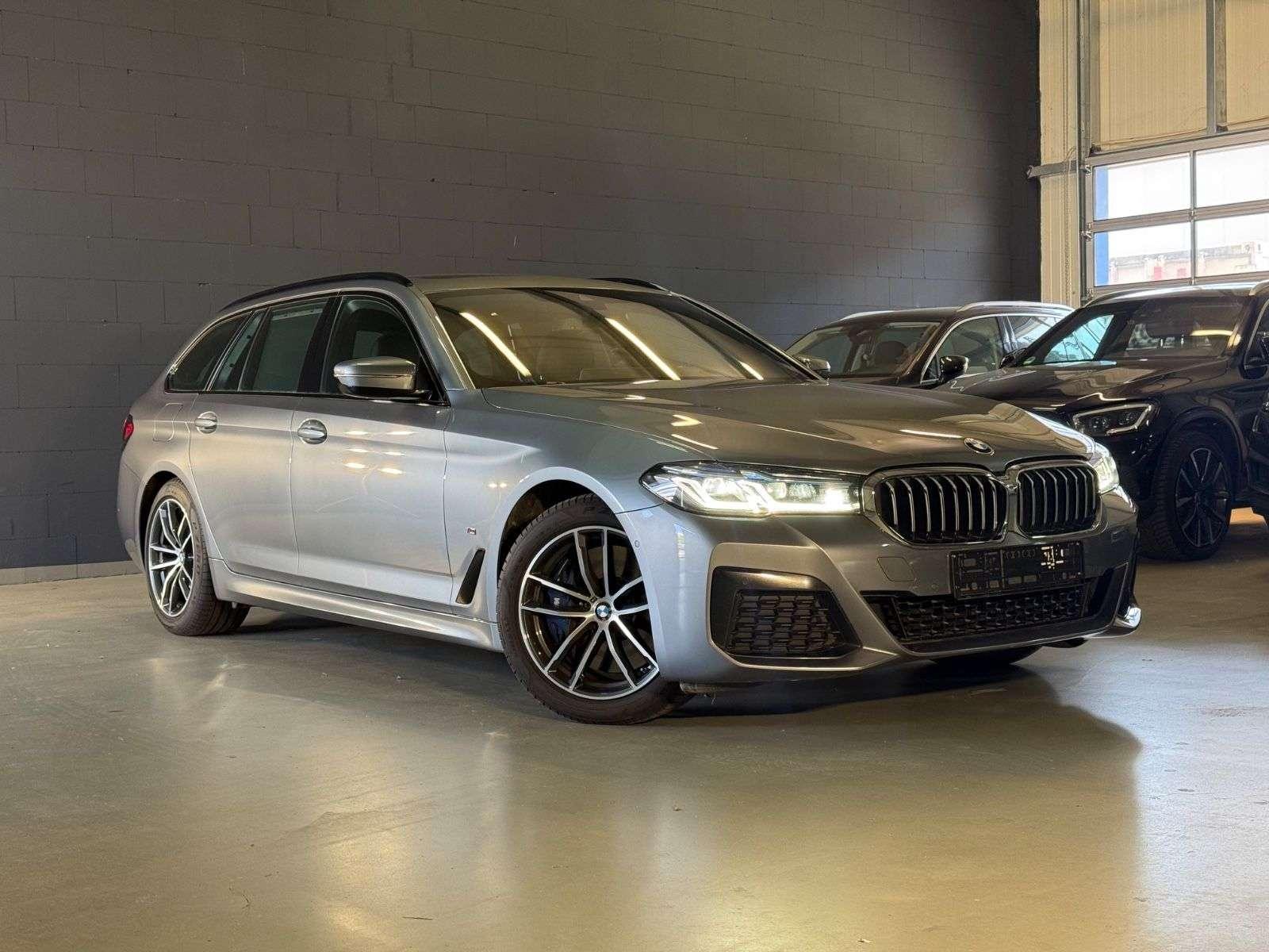 BMW 530 d Touring xDrive M Sport-PANO-LASER-HUD-AHK-