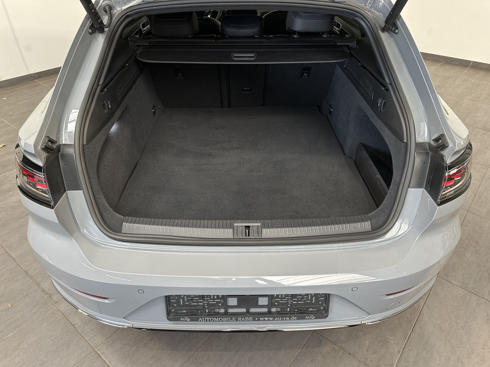 Fahrzeugabbildung Volkswagen Arteon SB 1.4 eHybrid R-Line NAV+LED+KAMERA+18ZO