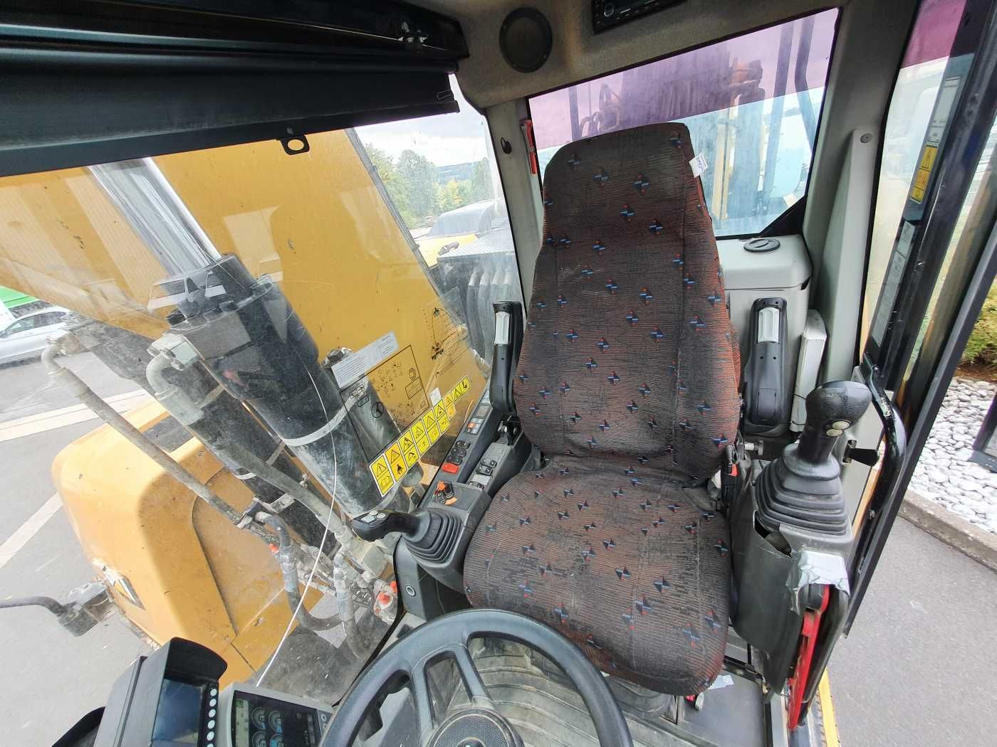 Fahrzeugabbildung CAT MH3024 / MH 3024 / inkl. Greifer / 2018 / 9.424h