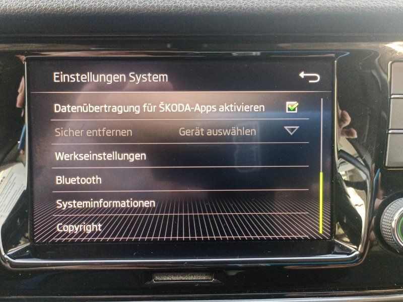 Fahrzeugansicht 15 Fahrzeugabbildung SKODA Fabia Combi 1.0 TSI Style PDC+KAMERA+LED+SMART