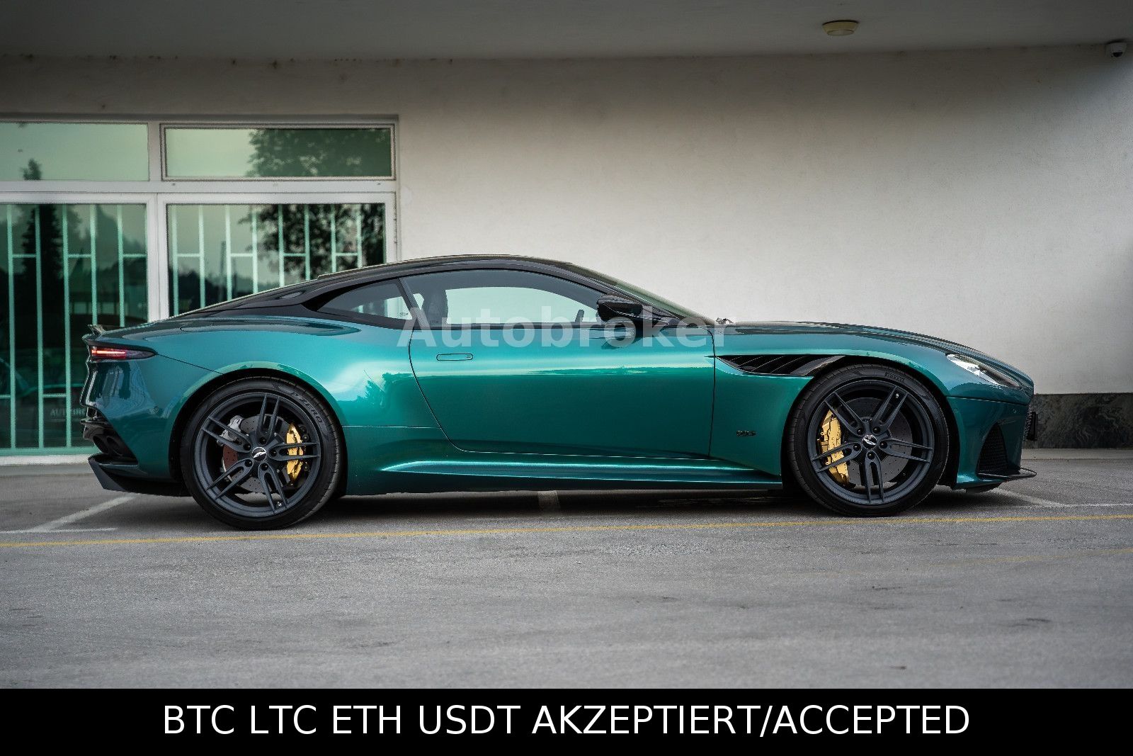 Aston Martin DBS – pogled 4