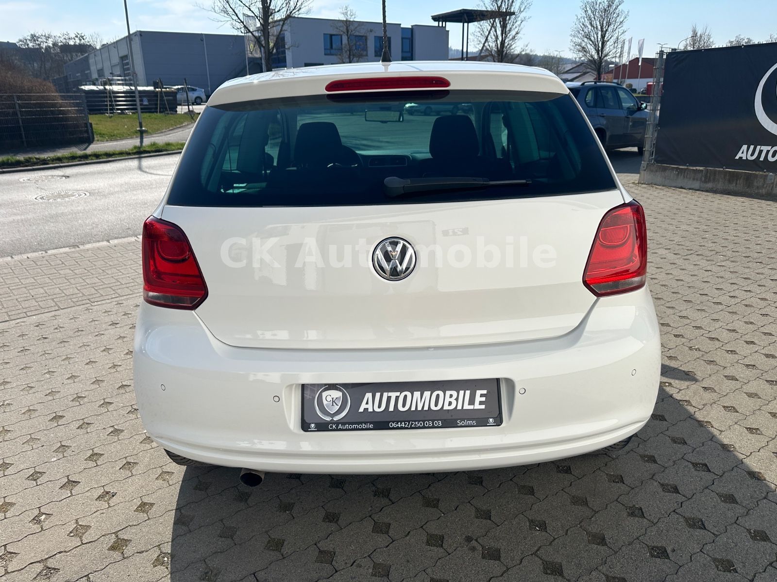Fahrzeugabbildung Volkswagen Polo V Style 1.2 TSI/Klima/Bi-Xenon/Tempomat/PDC