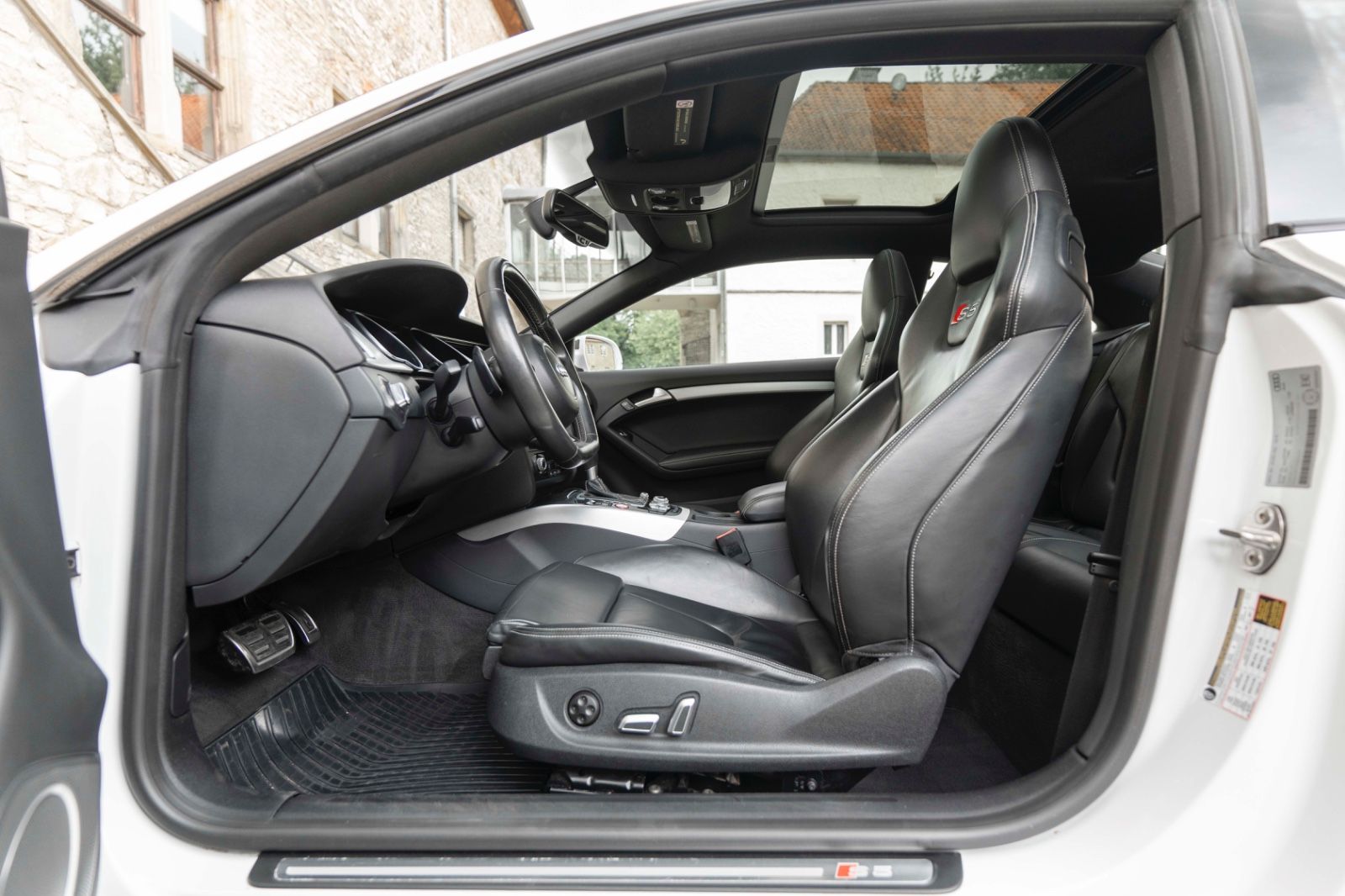 Fahrzeugabbildung Audi S5 3.0 TFSI S Coupe quattro B&O TOTW TEMPO NAV