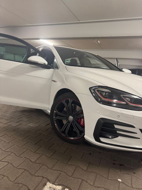 Image of Volkswagen Golf