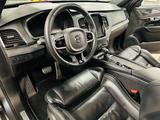 Volvo XC90 D5 AWD R-Design /AHK/4xSHZ/Standhz/22Zoll - Volvo XC90: Grau, mit Apple Carplay