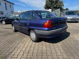 Opel Astra 1.6 Limosine Automatik Klima TÜV - gebrauchte Opel Astra aus dem Jahr 1996