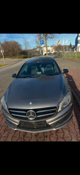 Mercedes-Benz A 200 AMG Line AMG Line - Mercedes-Benz A 200 aus 2012