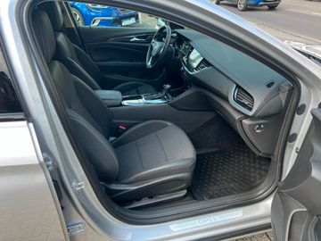 Fahrzeugabbildung Opel Insignia B Sports Tourer INNOVATION 4x4 AUTOMAT.