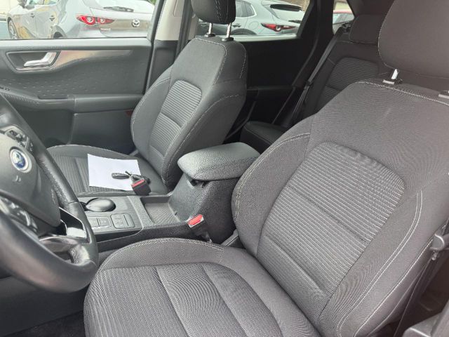 Ford Kuga Plug-In Hybrid Titanium AHKGJR