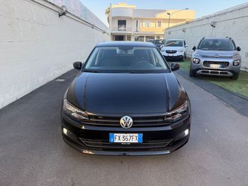 Volkswagen Polo - 2