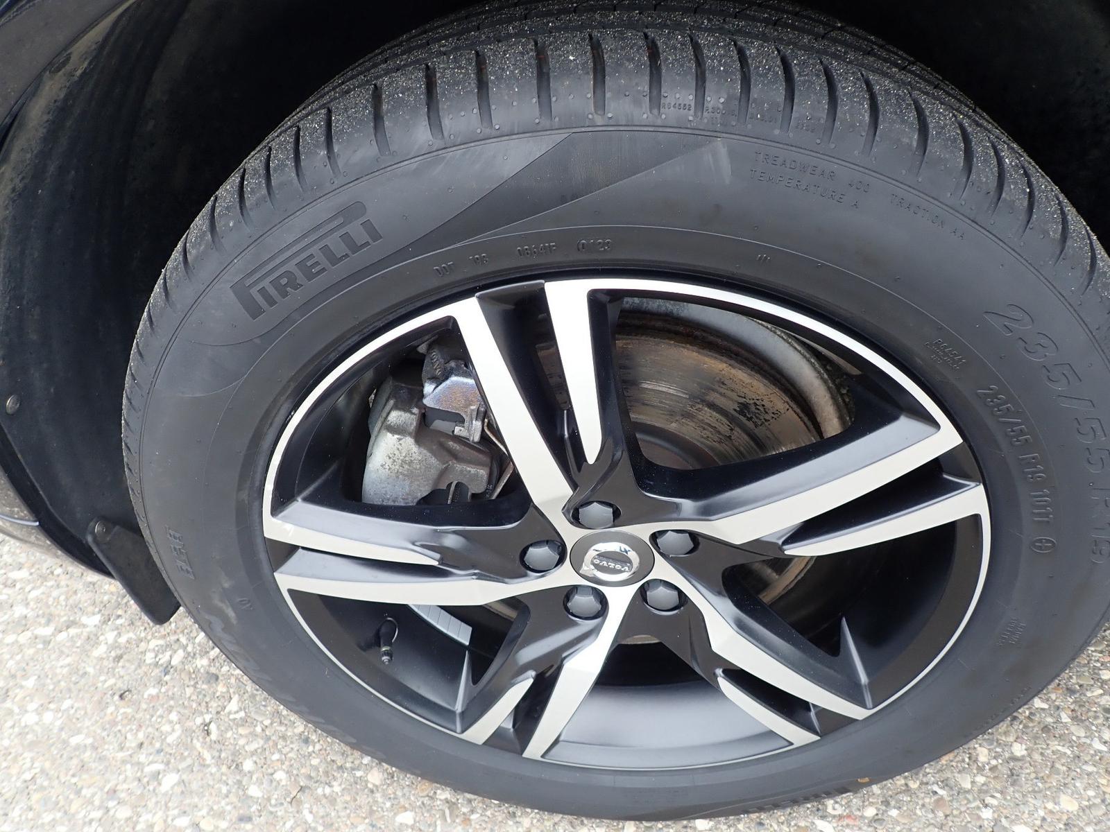 Volvo XC 60 R Design Recharge Plug-In Hybrid AWD