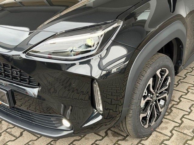 Fahrzeugabbildung Toyota Yaris Cross Teamplayer 1.5l Hybrid Winterpaket