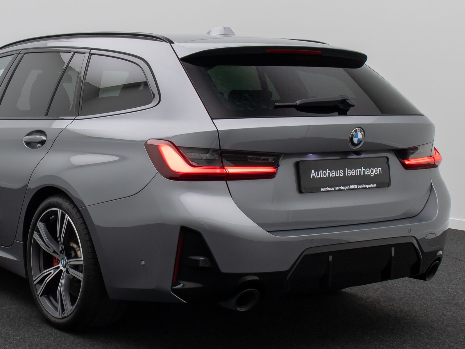 Fahrzeugabbildung BMW 330d M Sport HUD Kamera DAB Alarm Komfort 19Zoll