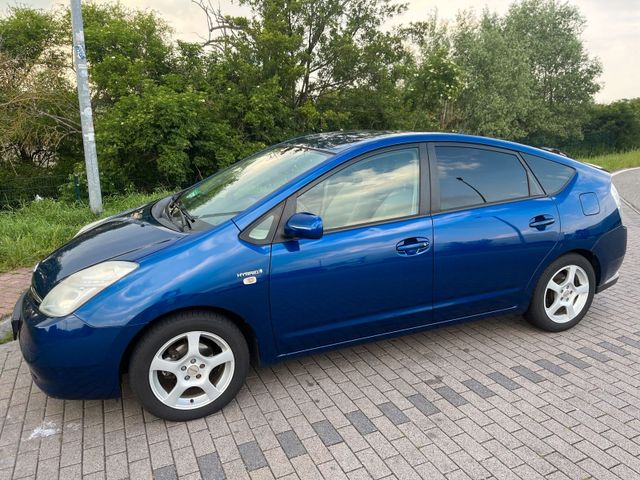 Toyota Prius 1.5-l-VVT-i Sol inkl. Travel-Paket Sol...