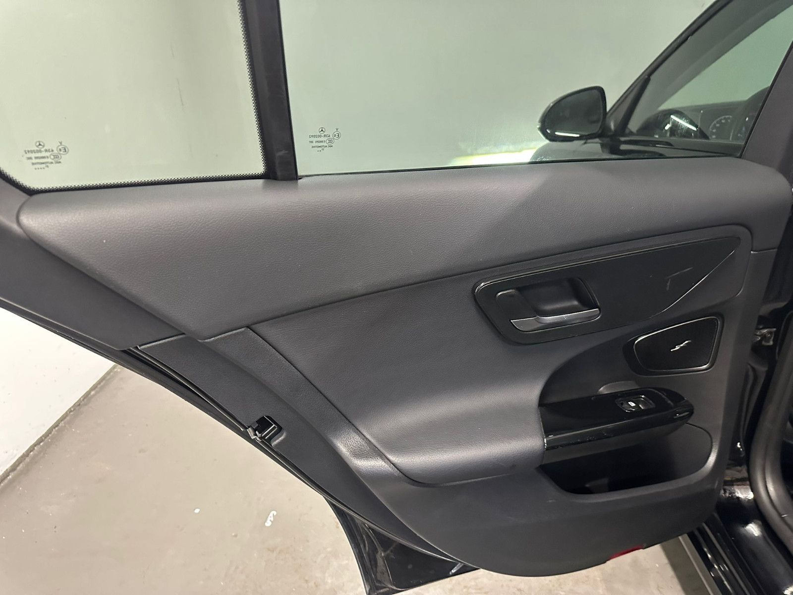Fahrzeugabbildung Mercedes-Benz C 220 d T Autom. *HUD*AHK*MIDLINE*KAMERA*KEYLESS
