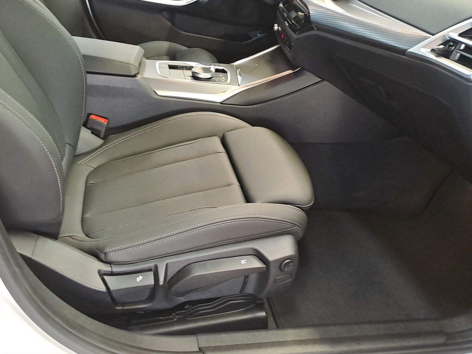 BMW 320 - Bild 7